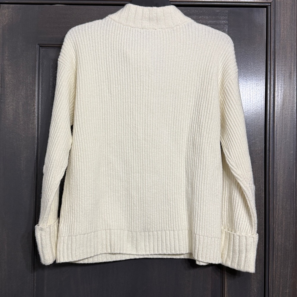 Talbots Jewel Button Henley Pullover Sweater Cream‎ Ribbed Wool Blend petite M - Picture 8 of 8